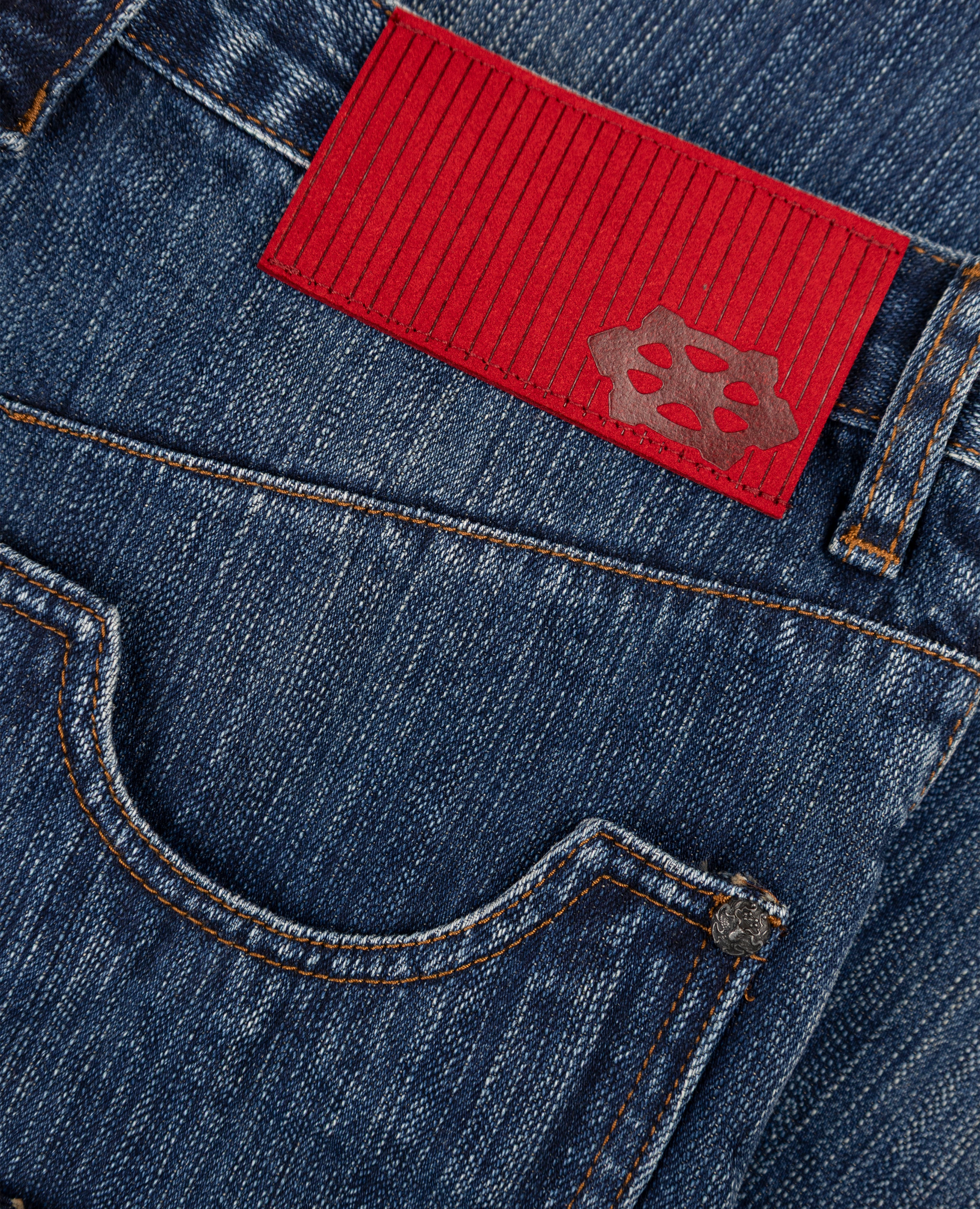 HUSSARD ULTRA-LOOSE FIT EVERYDAY DENIM