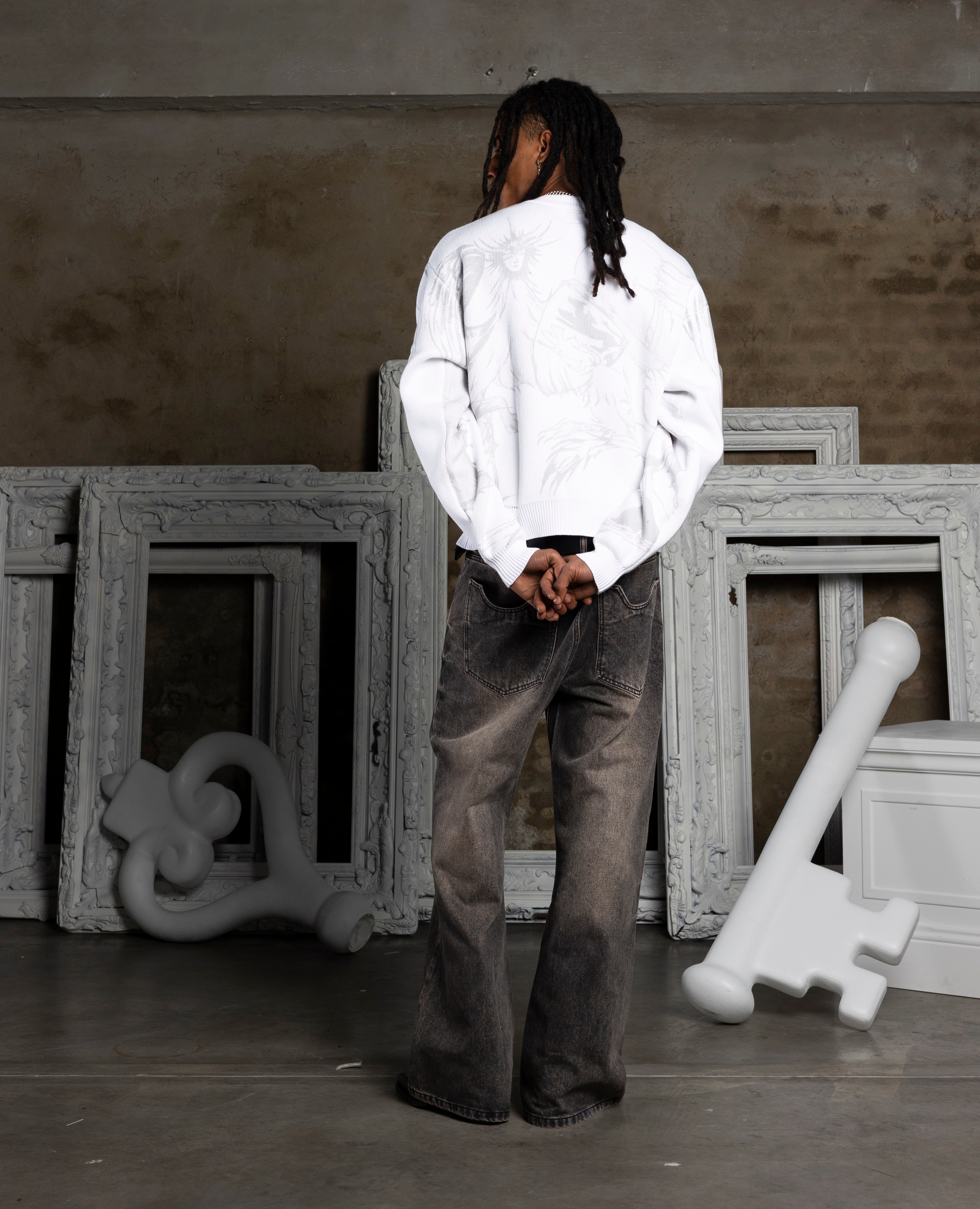 WHITE BEHEMOTH KNIT