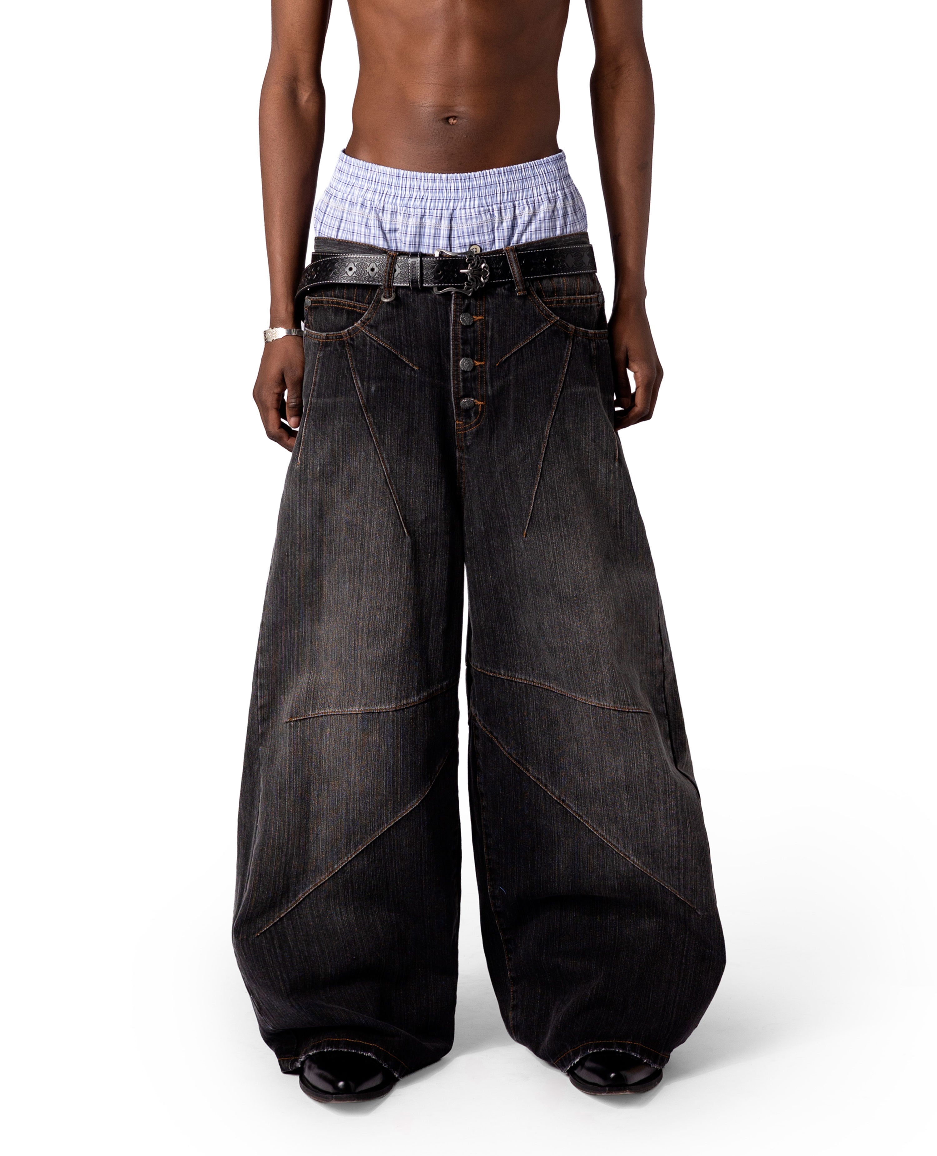 BLACK BEAM ULTRA-LOOSE FIT DENIM