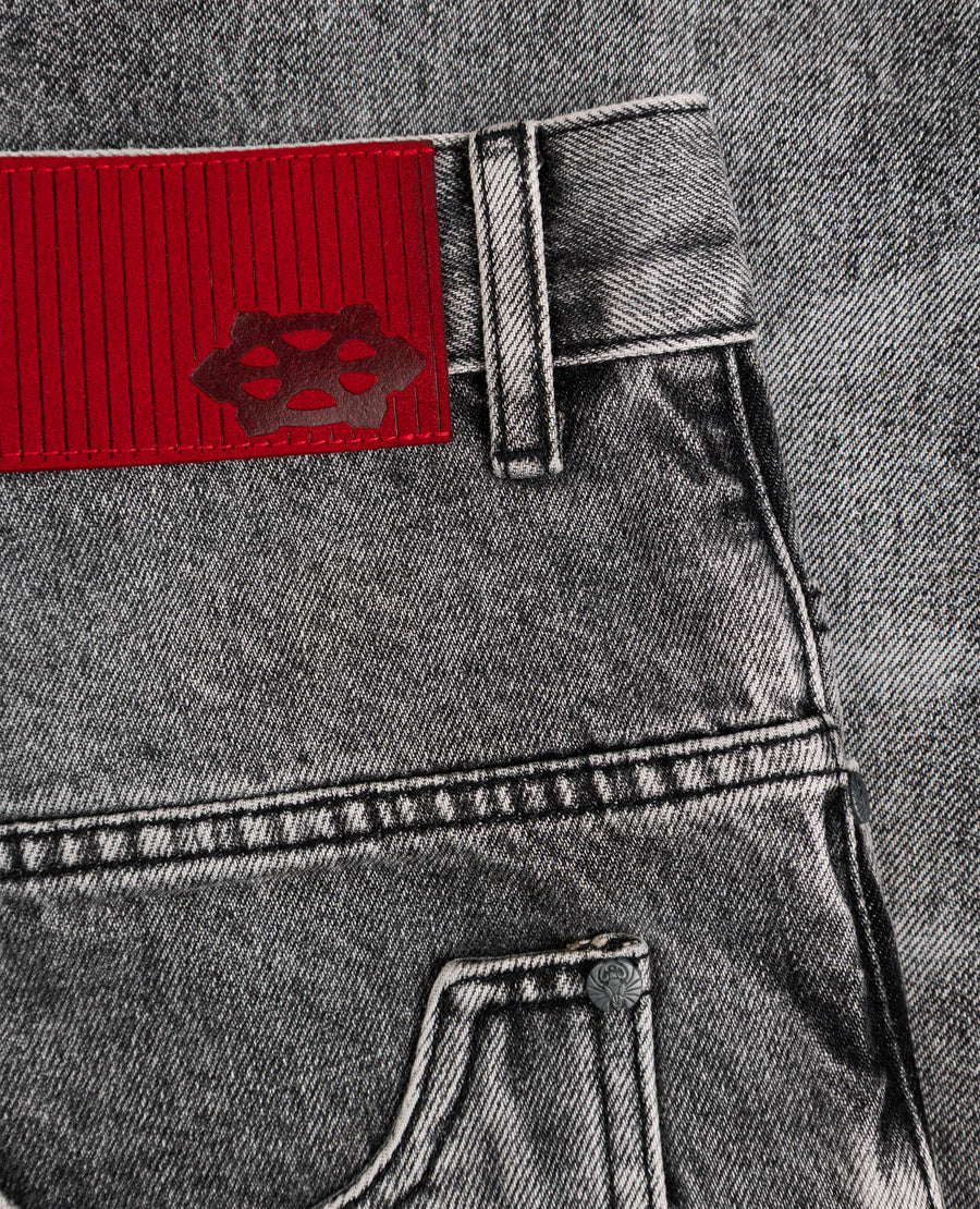 STRAIGHT EVERYDAY DENIM