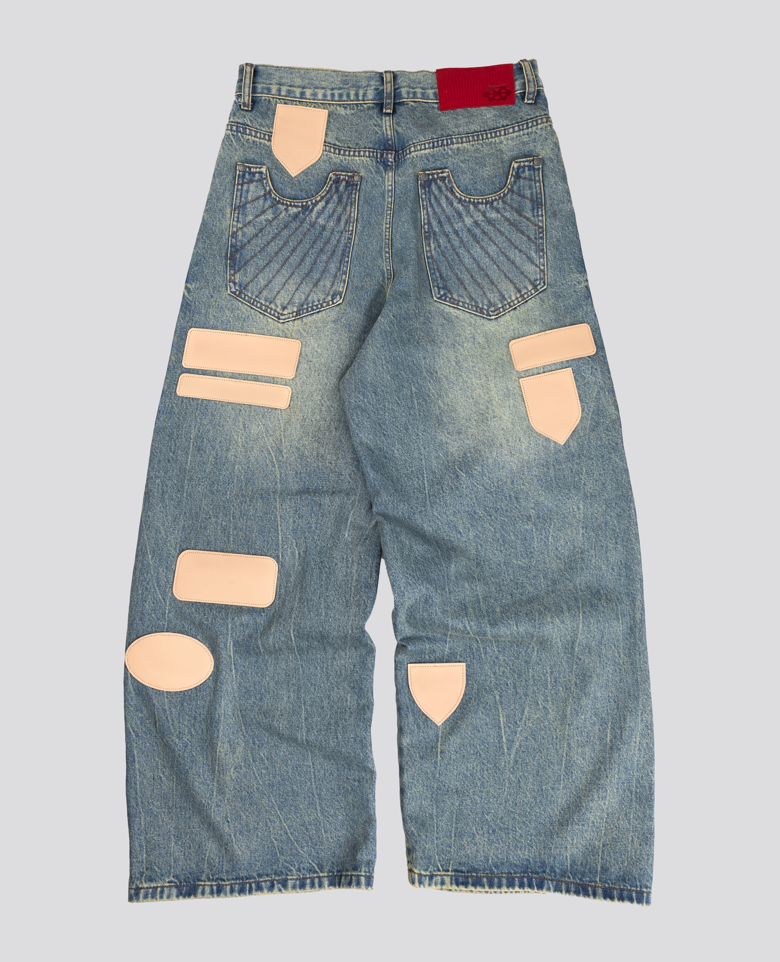 ULTRA-LOOSE BLUE BADGES DENIM
