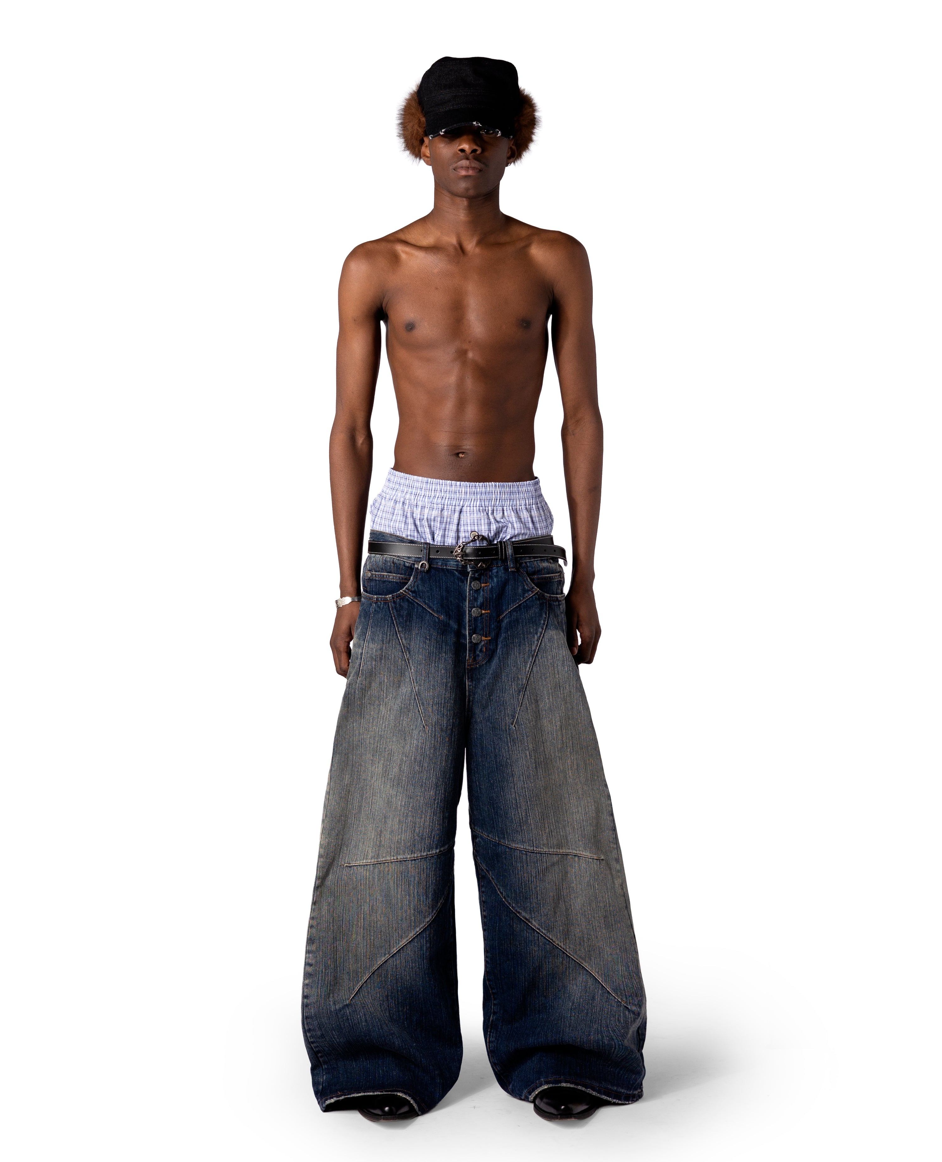 BLUE BEAM ULTRA-LOOSE FIT DENIM