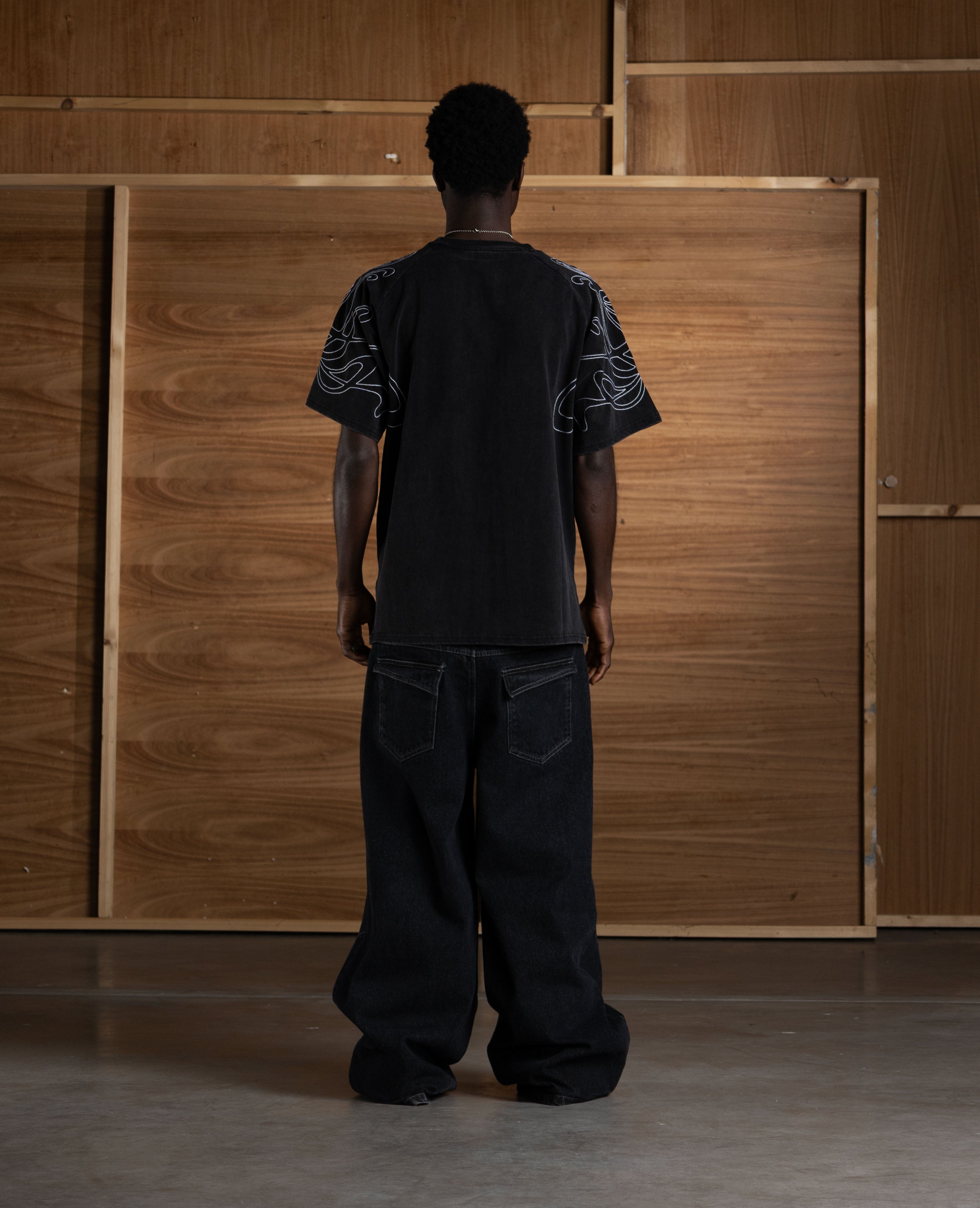 BLACK NEOART T-SHIRT