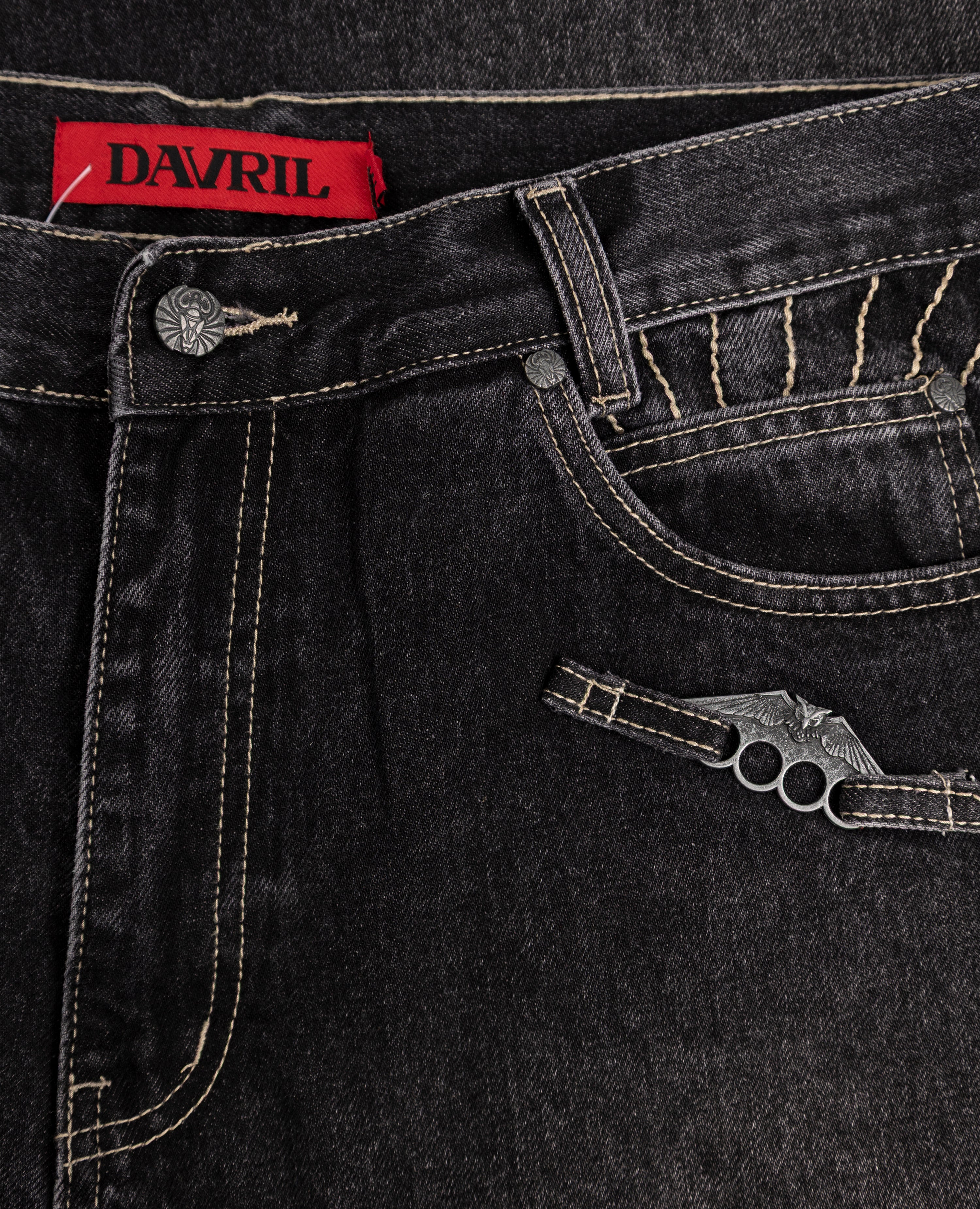 BLACK KNUCKLE LOOSE-FIT DENIM